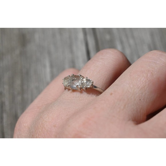 alternative raw diamond engagement ring raw crystal size 4 5 6 7 8 8 9 1… - Picture 2 of 4